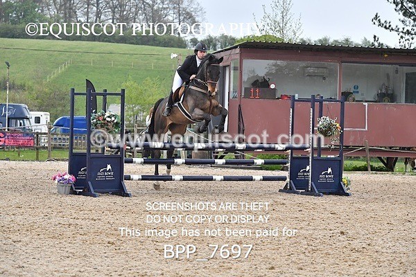 BPP_7697 - CLASS 14 SAT Senior BritiNovice/ 90cm Open