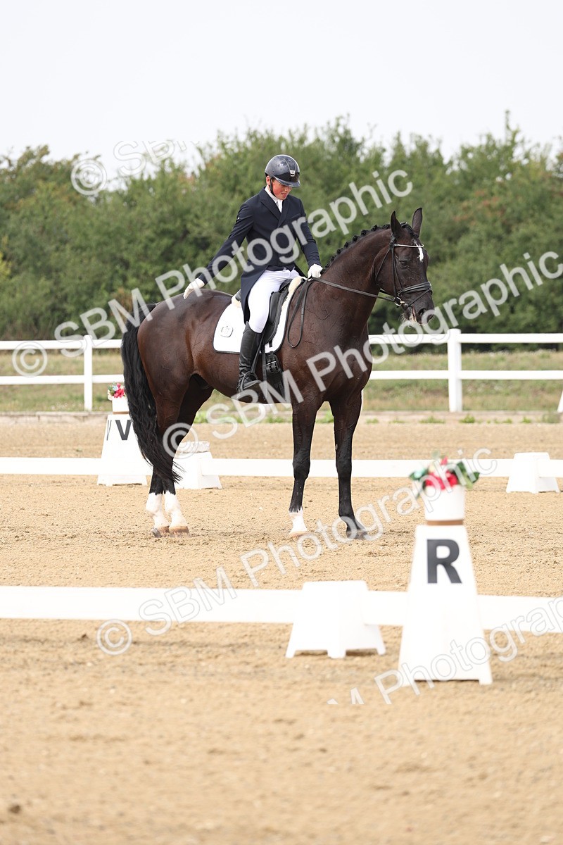 SBM_007169 - Class 9 - FEI INT I - 13.37-14.33