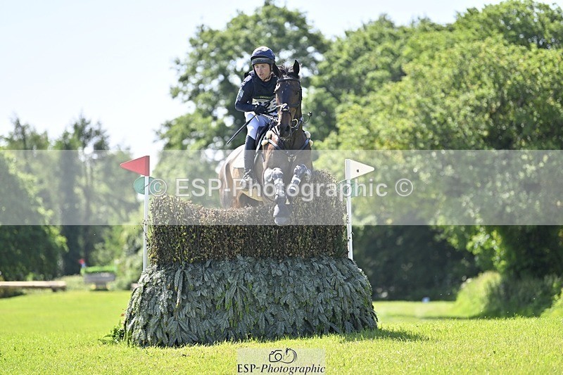 240525-105808-12386 - 323-EMERALD_ENDEAVOUR-Harry_Dzenis