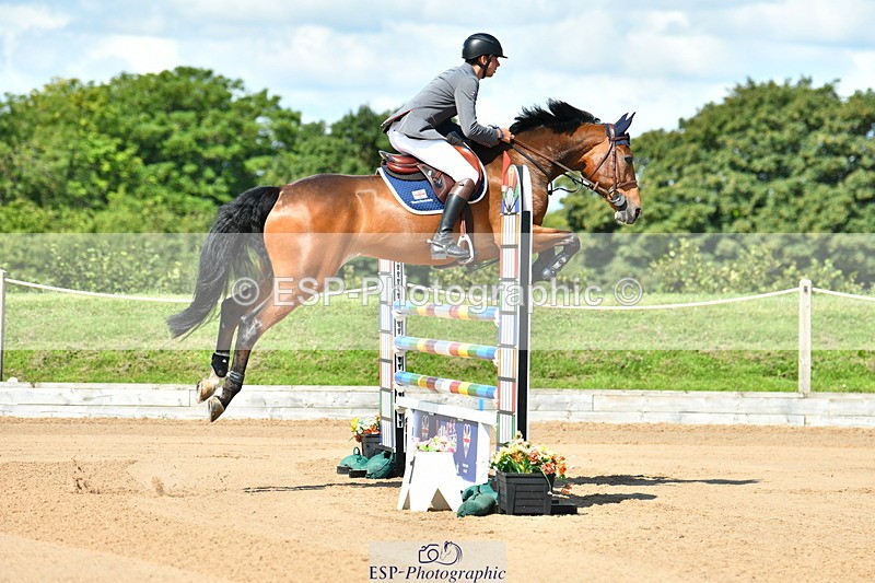 230720A-103544-01898 - Cls 5, 2 Star Medium 1.35m