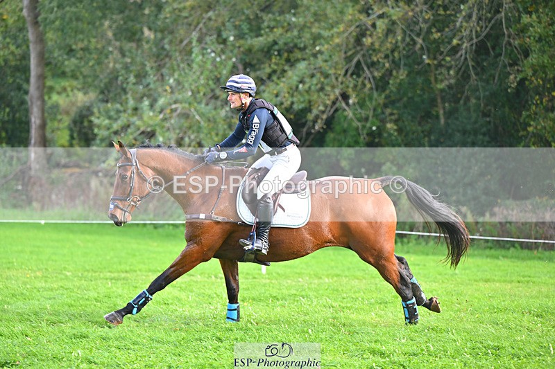 241025-122251-08215 - 127-Alexander.Bragg-STARSTRUCK.III