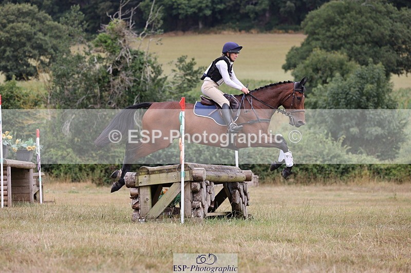 250802A-110940-01674 - A-013-Fiona.Jones-ABBY.VD.BERGHOEVE.Z