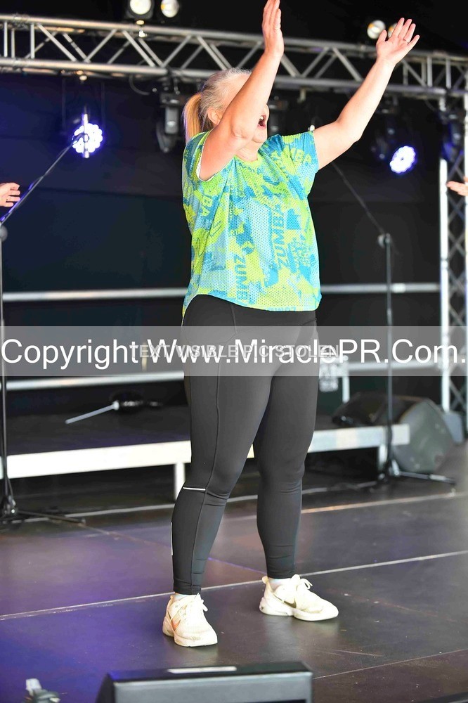 SH4_0126 - Zumba with Sara Ann.