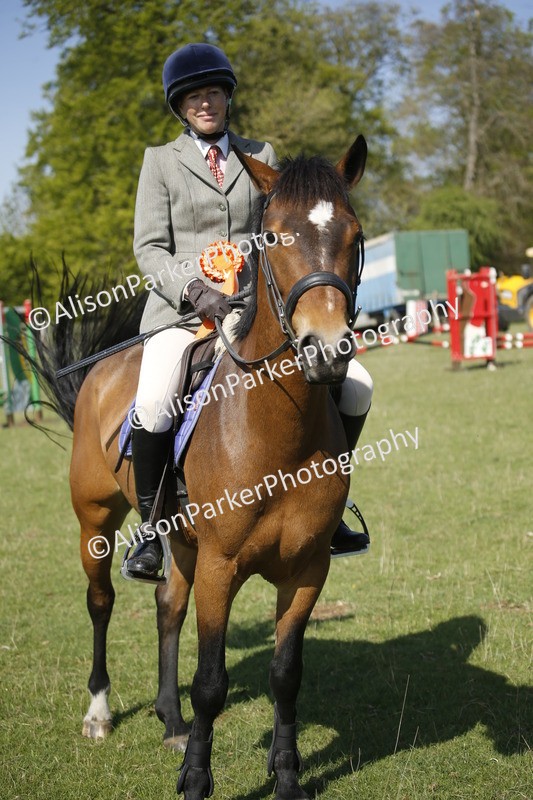 20250427-0453 - Class 12 - Rookie Jumping 40cm