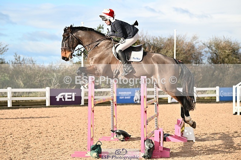 241208-131220-01714 - Cls 21 Newcomers and 1.10m Open