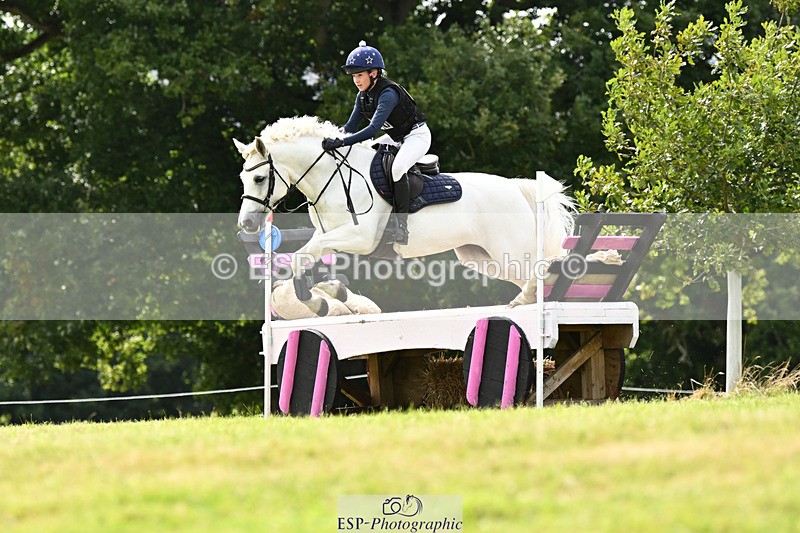 240825X-151929-35618 - 80cm XC 14.30 to 15.30