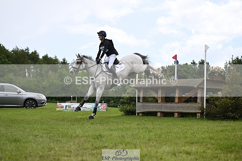 240526-132855-22472 - 421-ASK_FOR_MANCHIER-Tom_Jackson