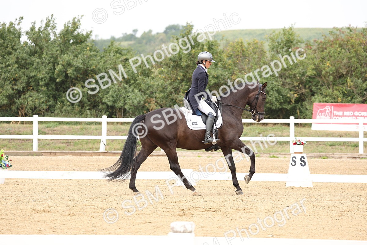 SBM_007587 - Class 9 - FEI INT I - 14.57-15.45