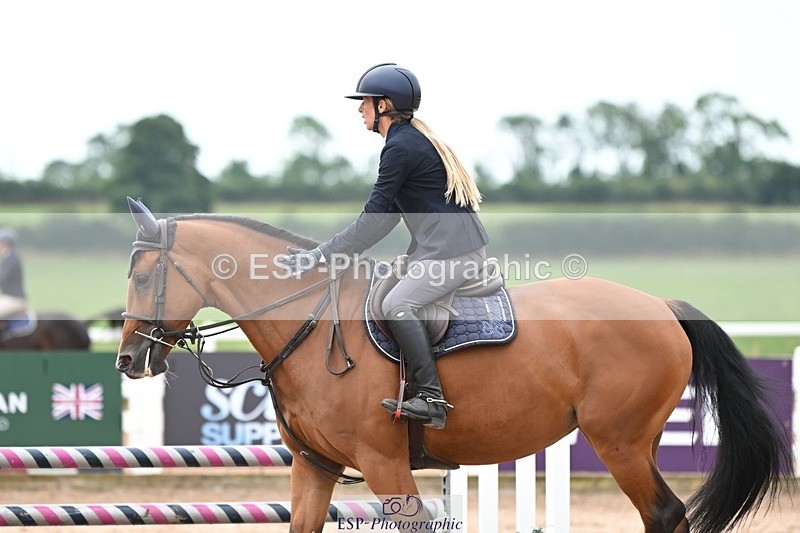 250727-090138-08676 - Cls 31 British Novice and 90cm