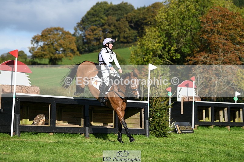 251024A-104411-07456 - A-005-Safia.Woodward