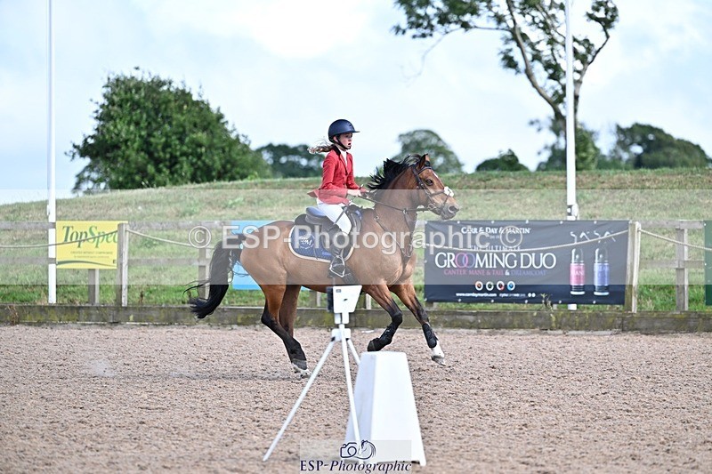 250627-171200-00878 - Cls 6 Stepping Stones 128cm and 138cm