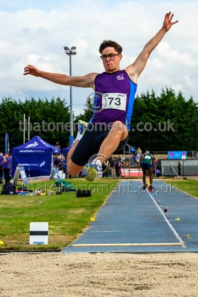 Sen25SUN-917366 - Field Male