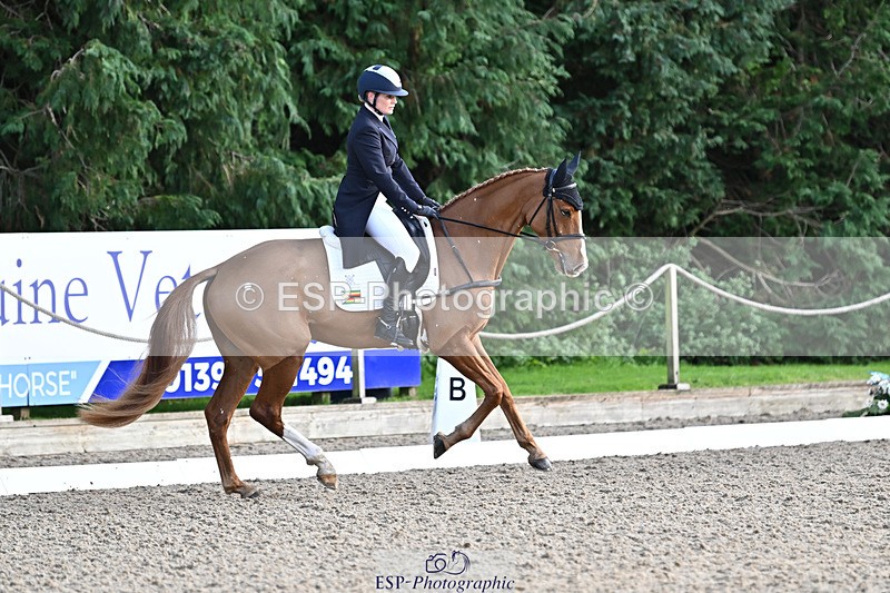 241023-154936-00779 - 010-Julia.Norman-SCOTCH.ON.THE.ROCK'Z