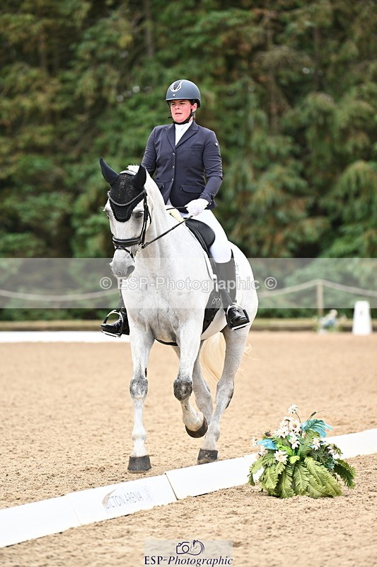 250808A-102540-00310 - 013-Stacey.Blunn-Diamond.Bobby