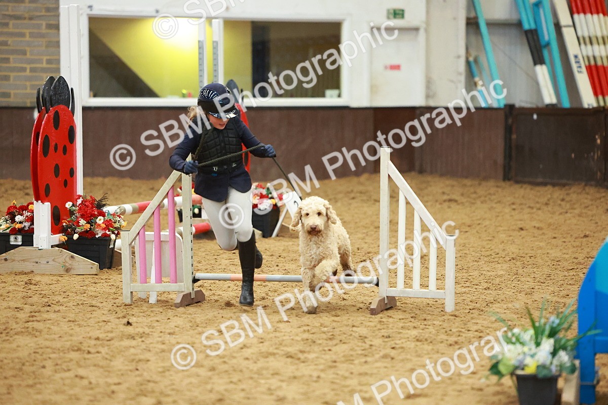 SBM_002164 - Class 3 - Horse & Hound (60cm)