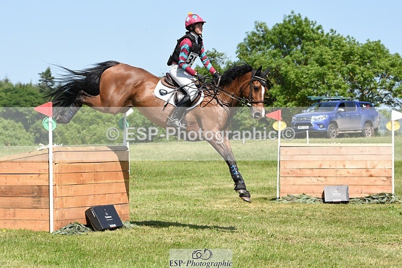 230527-143802-09957 - 352-TEQUILA_SUNRISE-Pippa_Taylor-XC