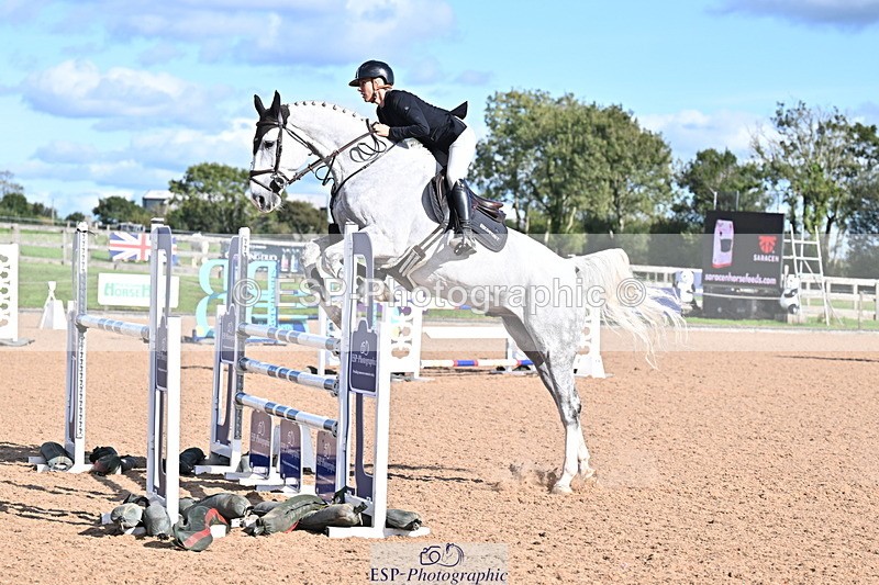 260923B-155142-01067 - Cls 06 Snr Fox & 1.20m Open
