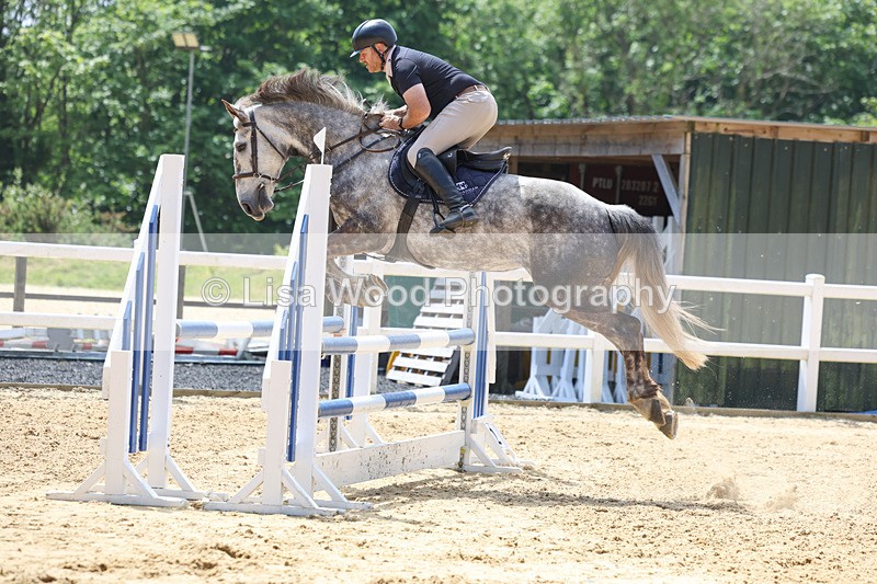 3E7A0433 - Class 10: Senior 95cm open