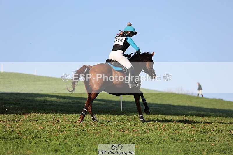 241026-100533-11430 - 314-Beth.Jones-FANTASY.CHILLI.(GB)