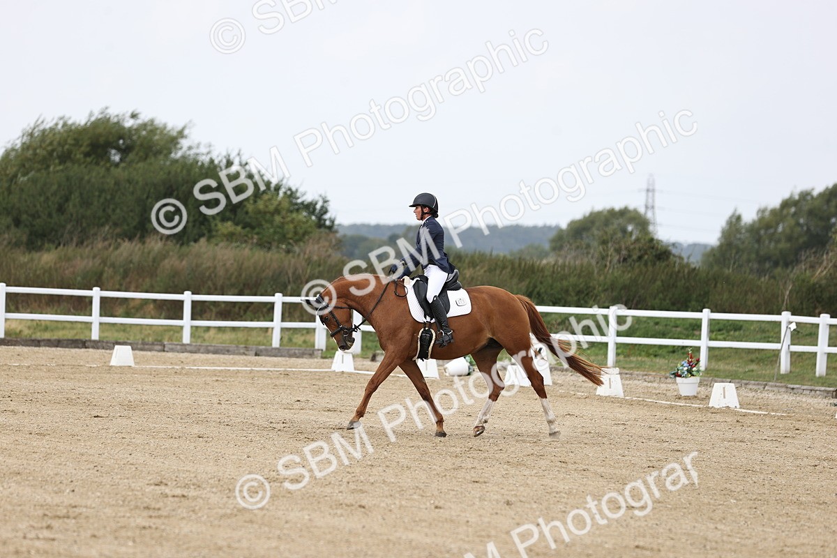 SBM_017438 - Class 14 - Novice 23 - 13.52-14.55