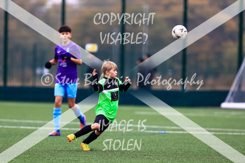1DX30326 - 2025-10-12 FC Abbey Meads U14 Orange V Kingsdown Lions U14
