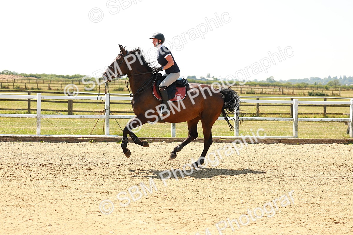 SBM_001702 - Class 4 - Senior Newcomers - 1.10m