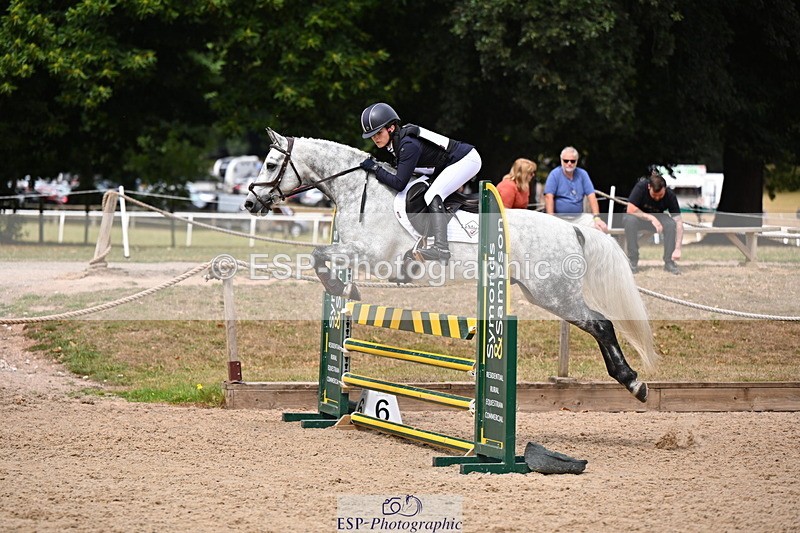 250802A-114915-02737 - B-079-Claudia.Groves-QUICKSILVER