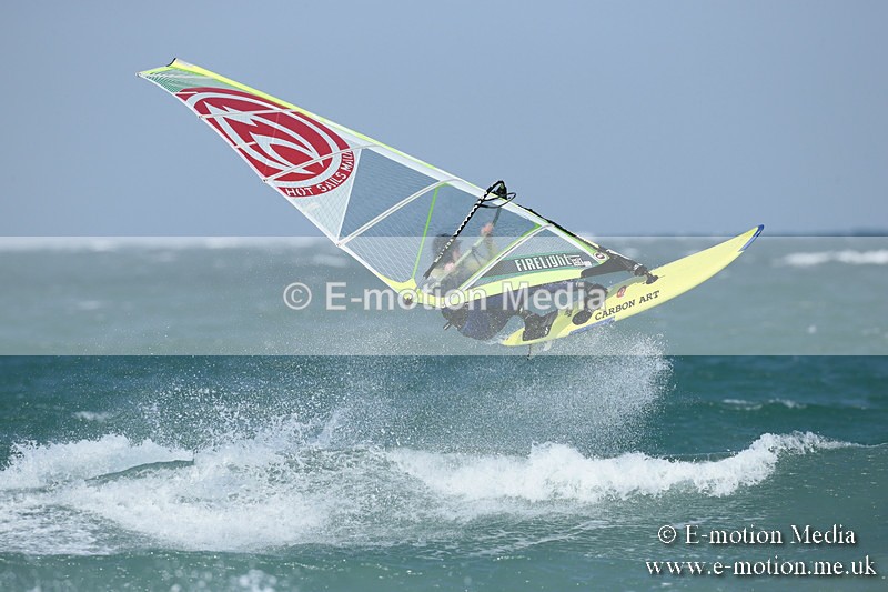 WS 020413-70 - Windsurfing