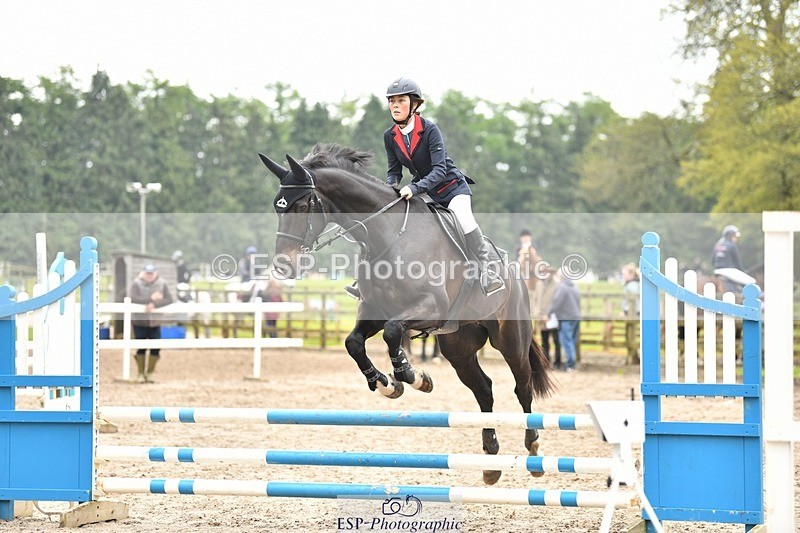 230512-093917-00356 - Cls 10 Snr 85cm Schooling