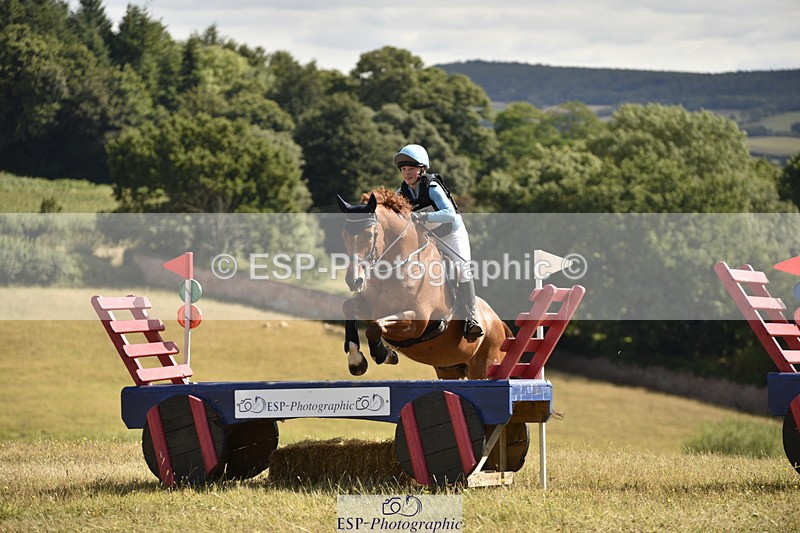 250802A-103210-01137 - C-105-Mimi.van.Ufford-MR.SOCKS