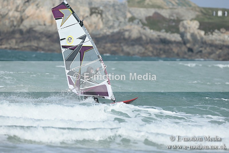 WS 020413-128 - Windsurfing
