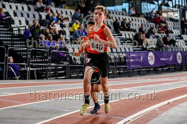 AgeInd25SAT-911387 - Track Male