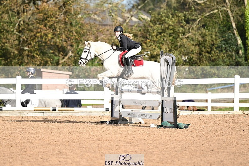 241026A-115448-00827 - SAT Cls 8 Pony Discovery and 90cm Open