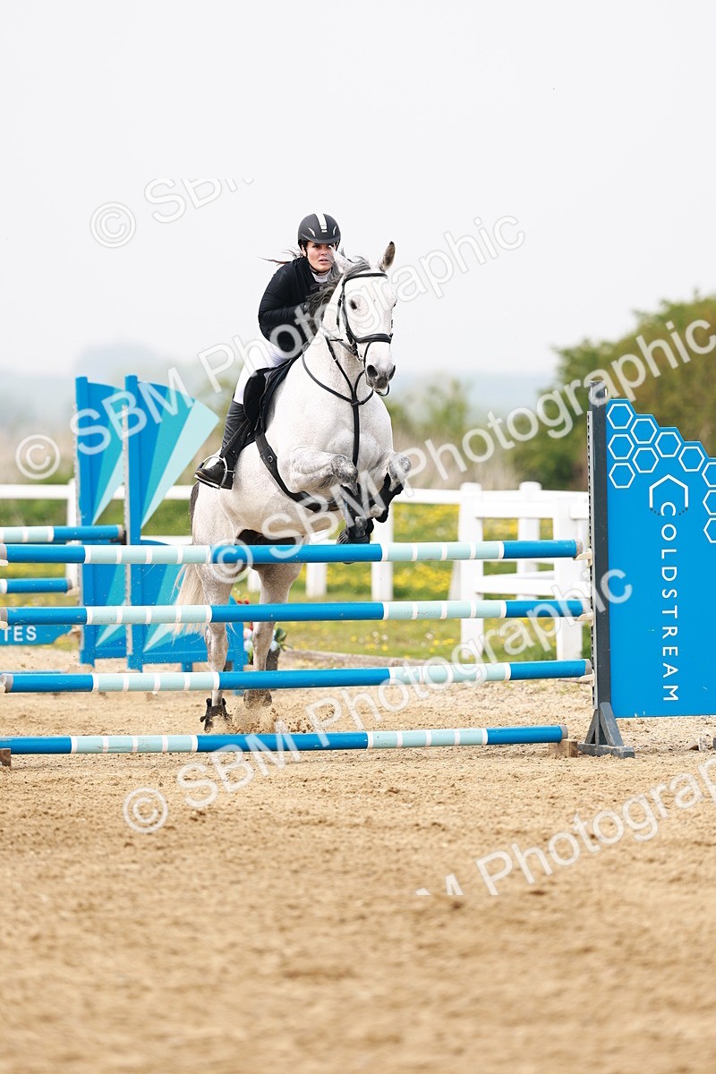  - Class 18 - Senior Newcomers - 1.10m