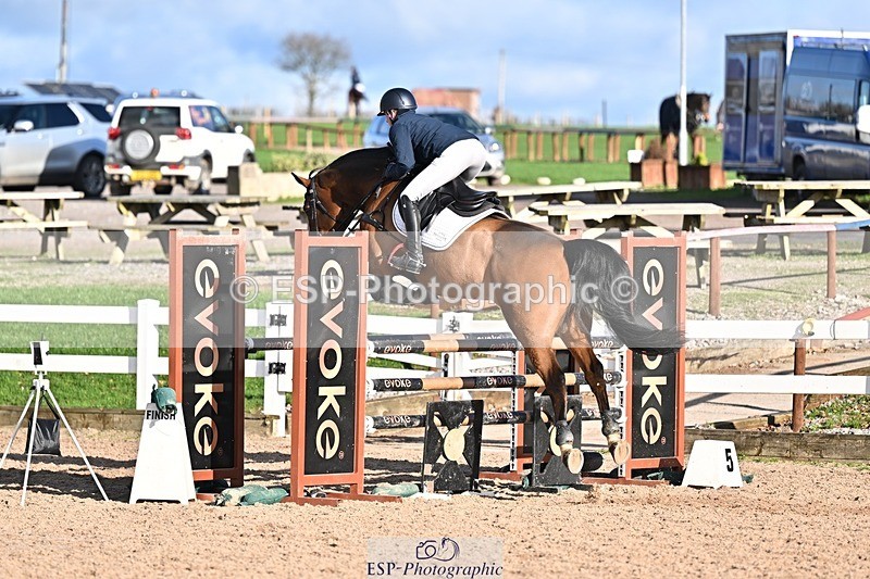 251119-133344-00477 - Cls 4 Newcomers and 1.10m Open