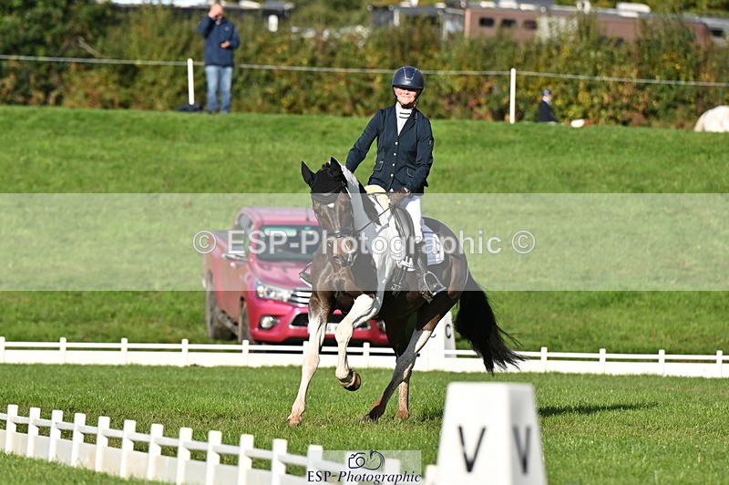 251024A-100812-08242 - G-552-Rachael.Whittaker