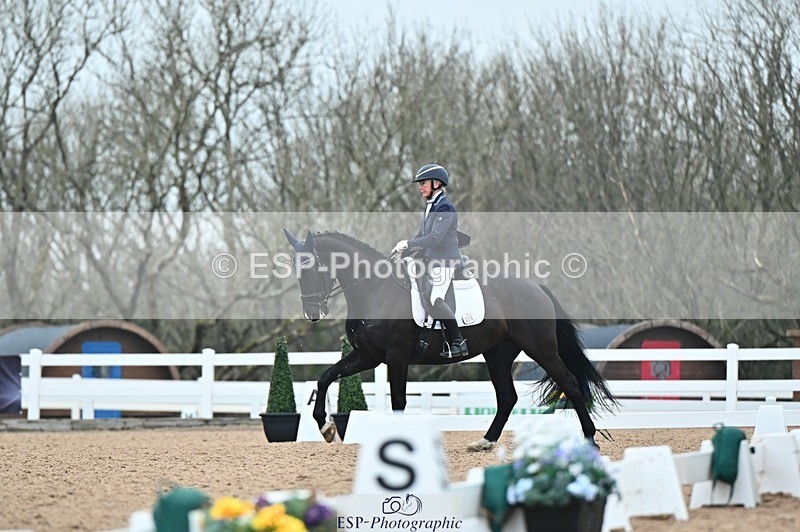 250214-095054-00702 - 228-Louise.Hutchinson-Shovern.Noire