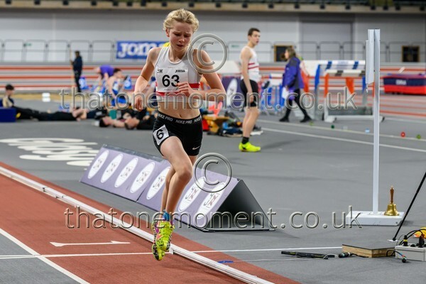 CombiMast25-917531 - Track Female Set Two