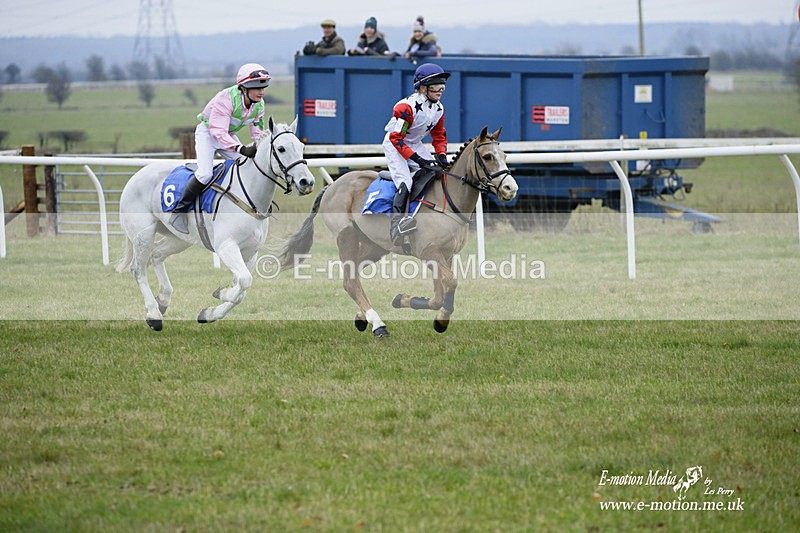 PtP 230122 100 - Cocklebarrow Races - Heythrop Hunt - 23/01/22