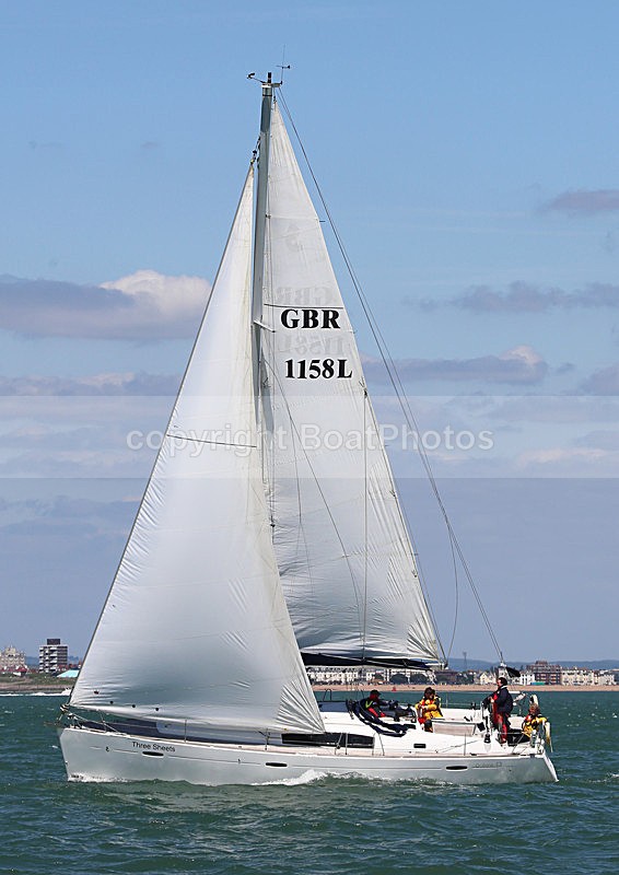 130601 GBR1158L WT7A1081 - ROUND THE ISLAND RACE - 1st June 2013