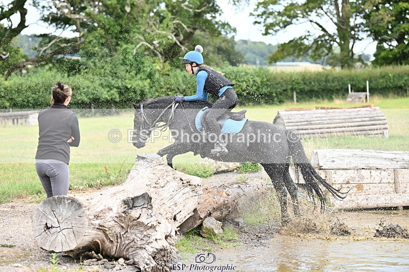 250821B-111251-00216 - Group B - Danielle