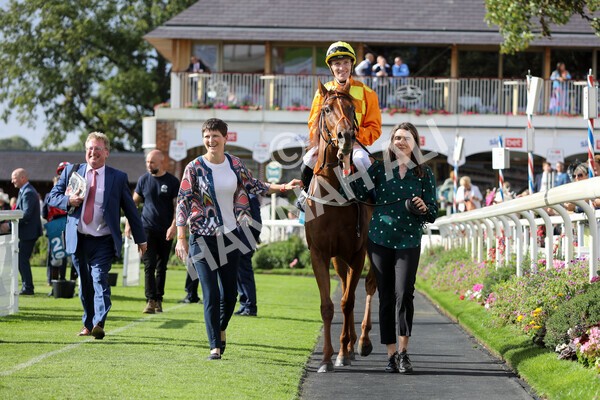 yr20082022r6-27 - Race 6 4.45 pm Julia Graves Roses Stakes