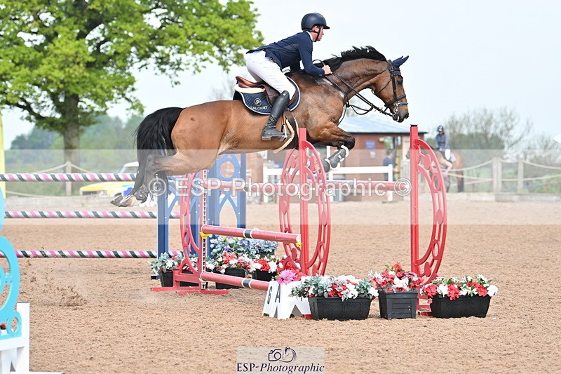 240512A-104051-17337 - Cls 48 National 1.30m Open