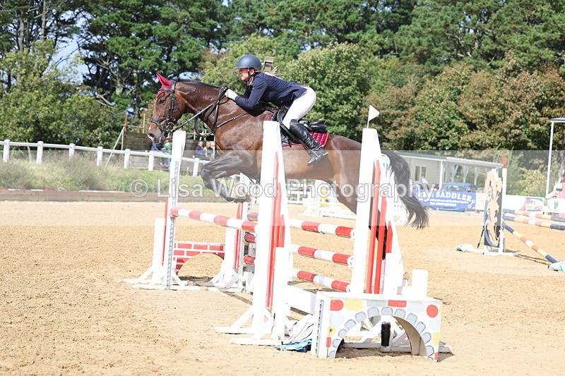 3E7A9676 - Class 10: Senior 95cm open