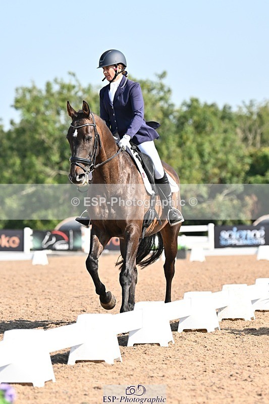 250816-100100-03025 - 096-Louisa.ChattingFirst.Mohican.II