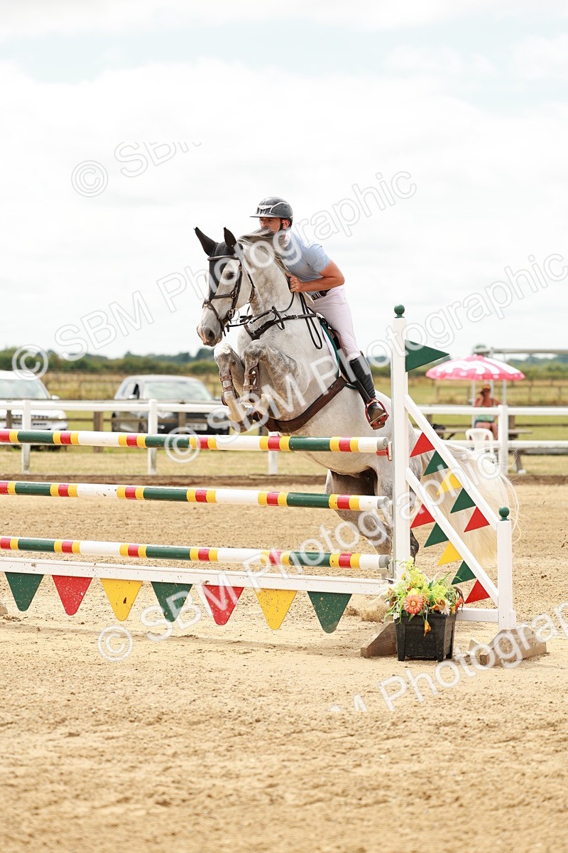 SBM_018247 - Class 21 - Senior Newcomers Championship 2d Rd