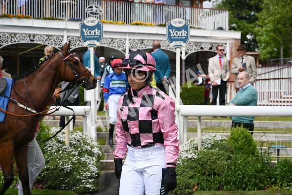 yr11062022r2-34 - Race 2 2.00pm Queen Mother's Cup