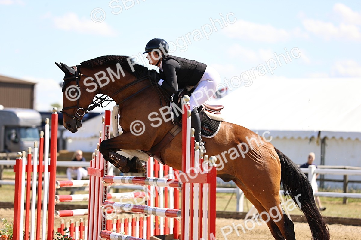 SBM_015156 - Class 16 - Senior foxhunter - 1.20m Open