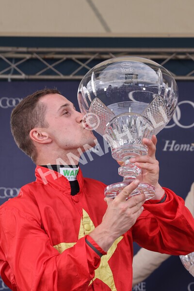 yr19082022r4-144 - Race 4 3.35pm Coolmore Wootton Bassett Nunthorpe Stakes (British Champion Series Race)