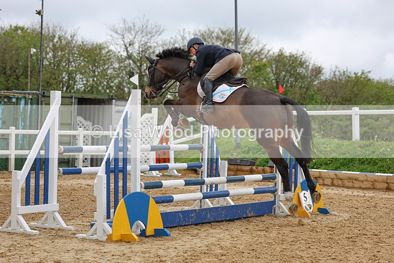 3E7A4076 - Class 7: Senior Foxhunter/1.20 open